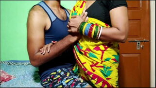 Desi Bhabhi rough painful fucking in doggystyle Hindi Voice Video